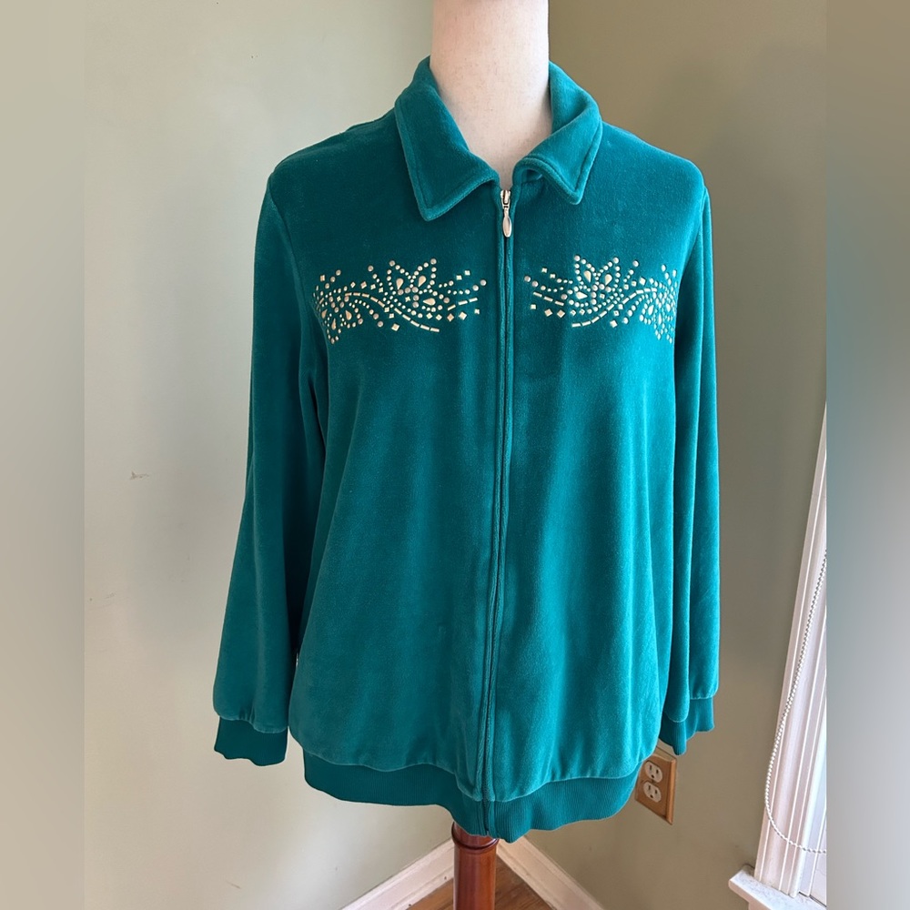 Alfred Dunner Teal Velour Bedazzled Warm Up jacket w/collar. Size M. Fabulous!